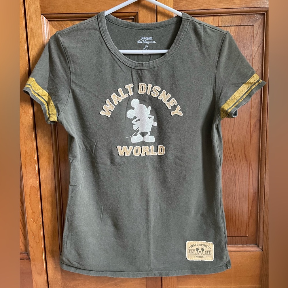 Walt Disney World T-shirt Camo Green RN84167 sz Med Glitter Micky.